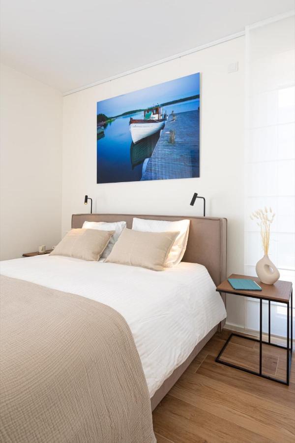 En Suite Bedrooms At Reckenthal House By Rentaroo Luxemburgo Exterior foto